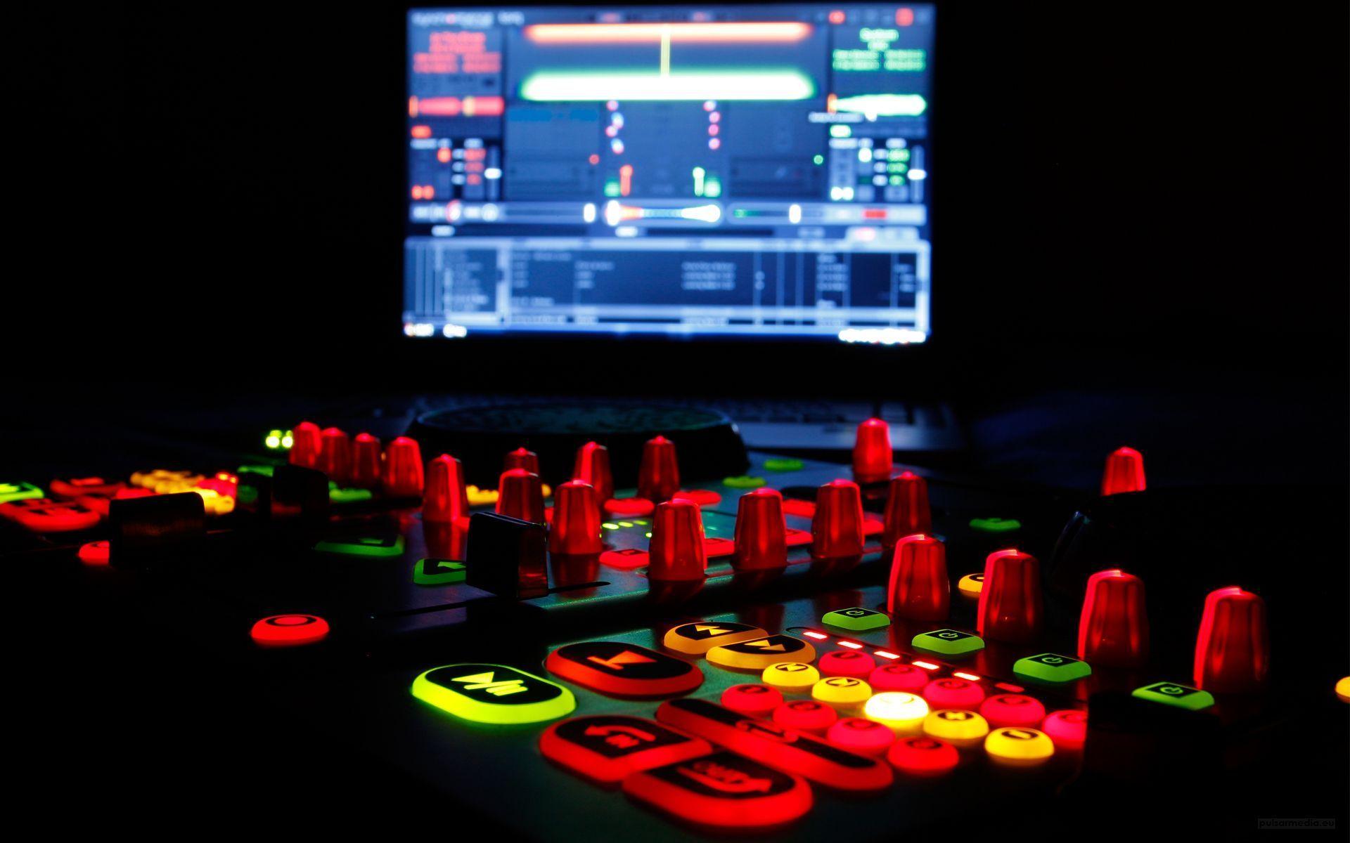 Wb2OzDO-dj-turntable-wallpaper